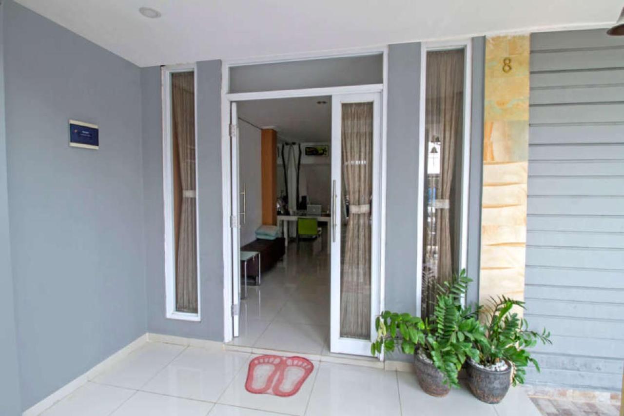 Hotel Reddoorz @ Pulomas Jakarta Exterior foto